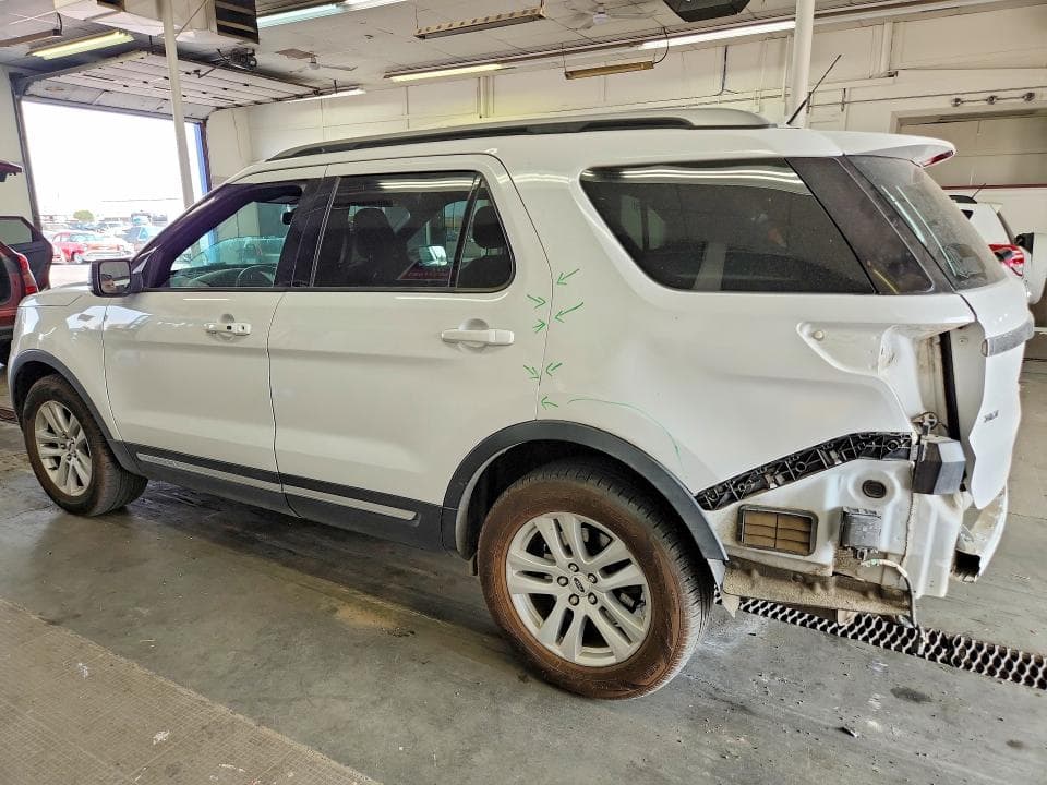 2019 FORD EXPLORER XLT 2