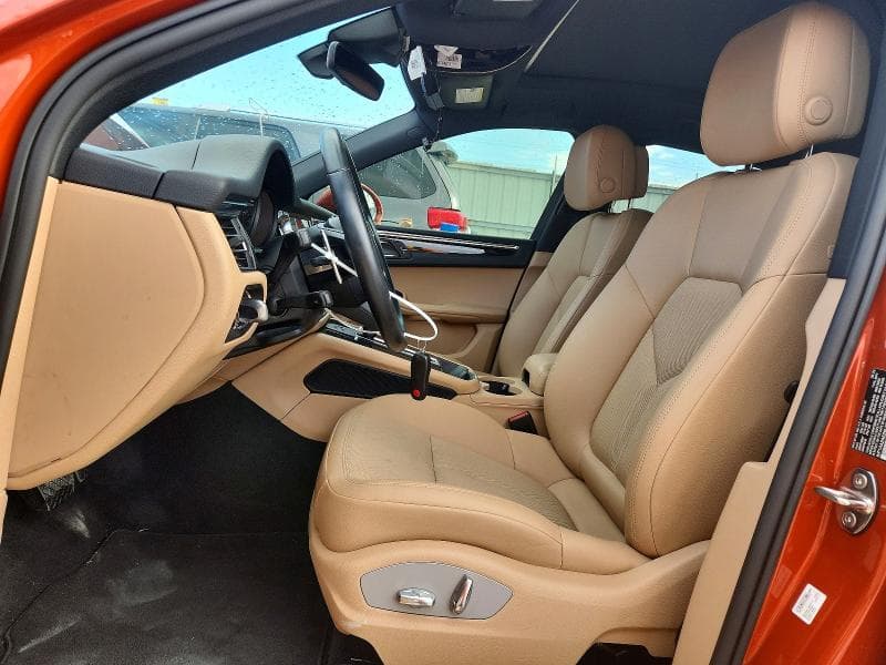 2023 PORSCHE MACAN BASE 7