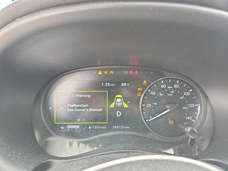 2021 NISSAN KICKS SR 9