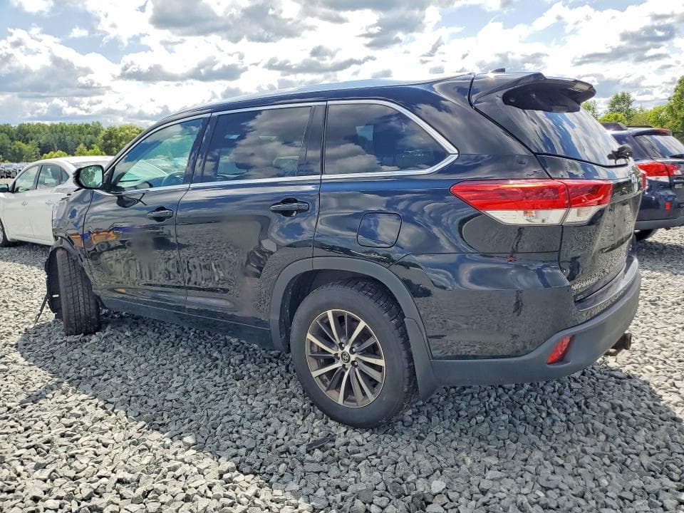 2018 TOYOTA HIGHLANDER XLE 2