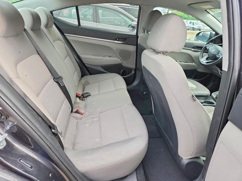 2020 HYUNDAI ELANTRA SE 10