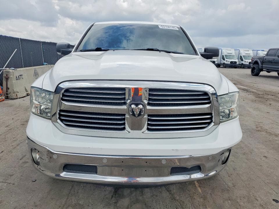 2019 RAM 1500 CLASSIC SLT 5
