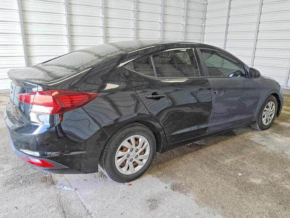 2019 HYUNDAI ELANTRA SE 3