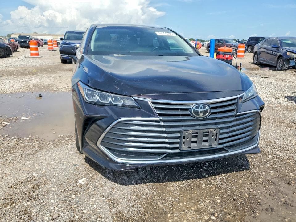 2020 TOYOTA AVALON XLE 5