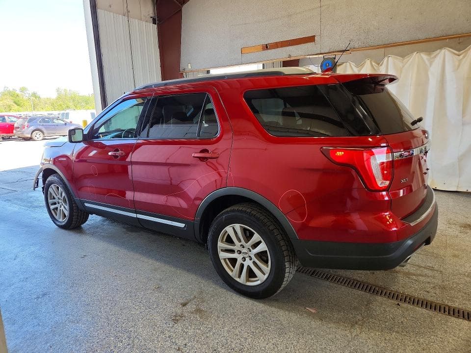 2018 FORD EXPLORER XLT 2