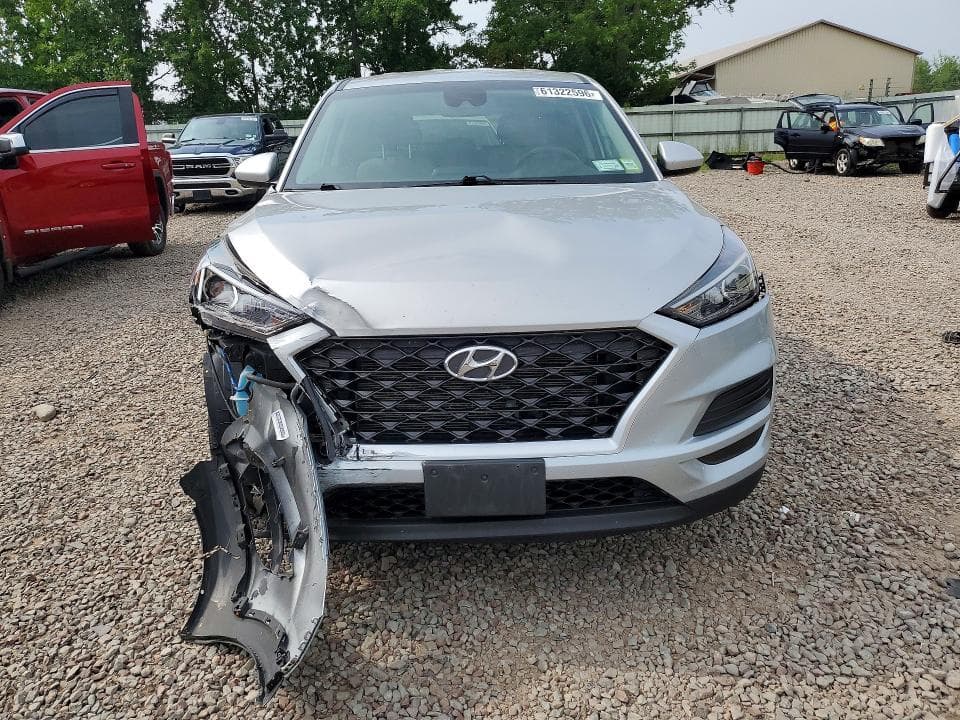 2020 HYUNDAI TUCSON SE 5
