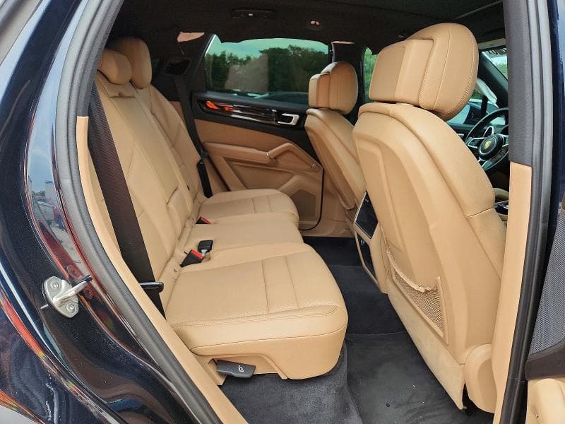 2022 PORSCHE CAYENNE 11
