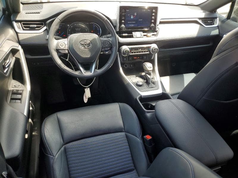 2021 TOYOTA RAV4 XSE 8