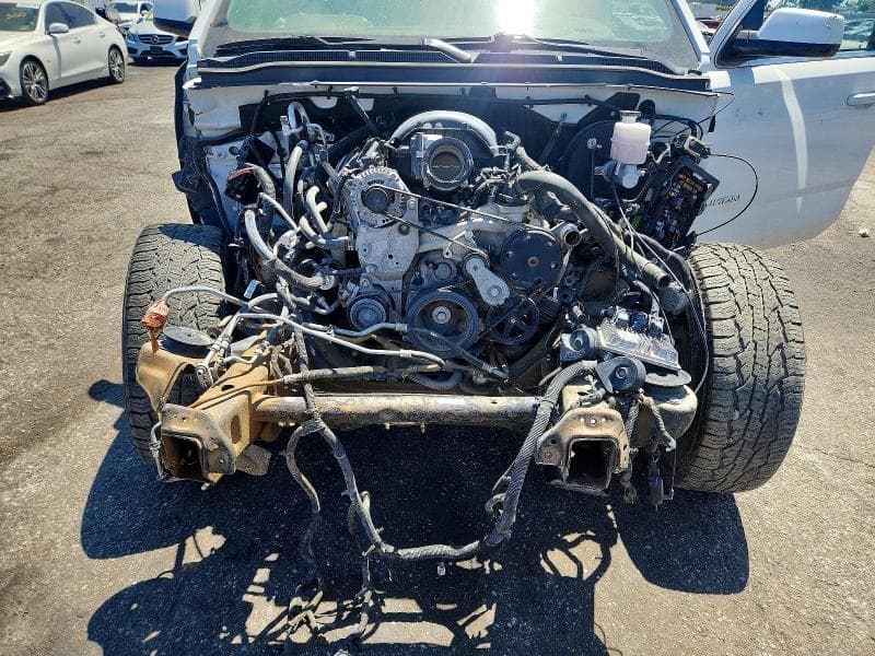2020 GMC YUKON SLT 12