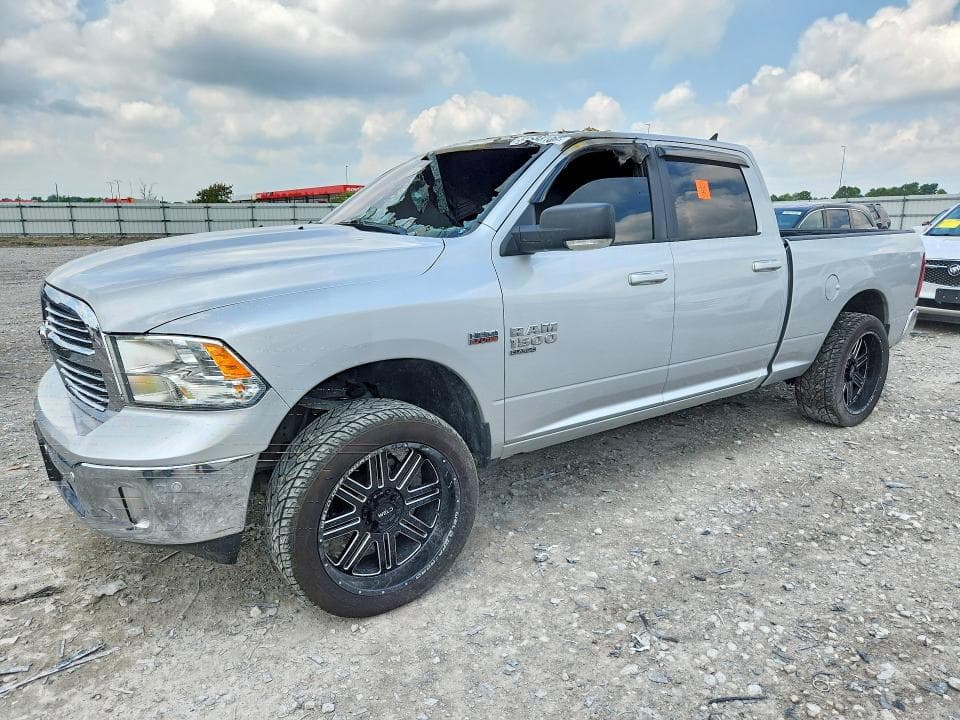 2019 RAM 1500 CLASSIC SLT - 1