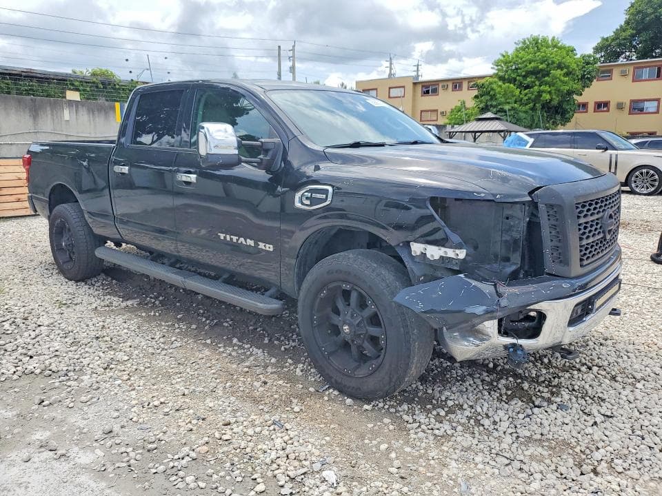 2017 NISSAN TITAN XD SL 4