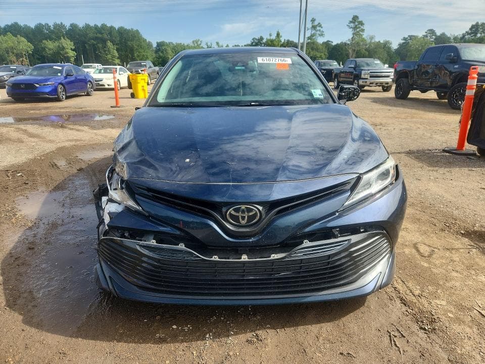 2020 TOYOTA CAMRY LE 5