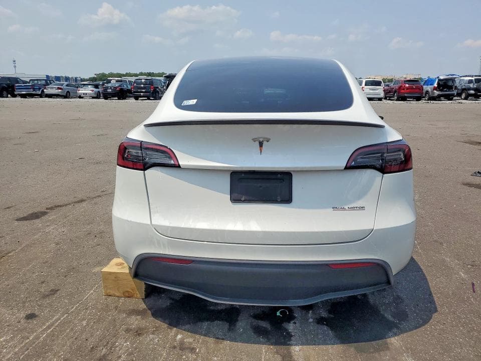 2023 TESLA MODEL Y 6