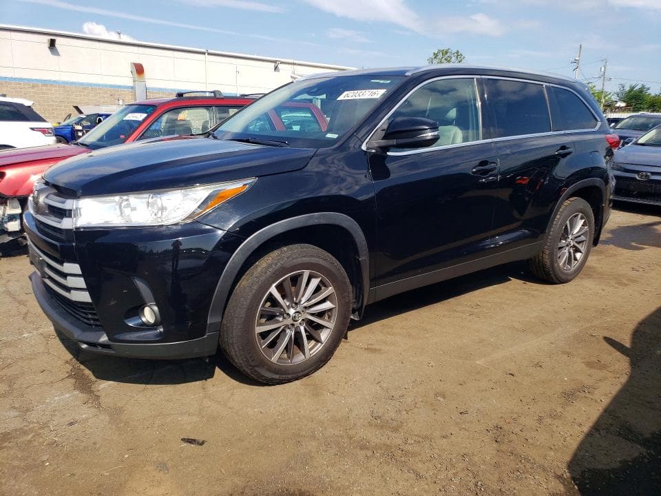 2019 TOYOTA HIGHLANDER XLE - 1
