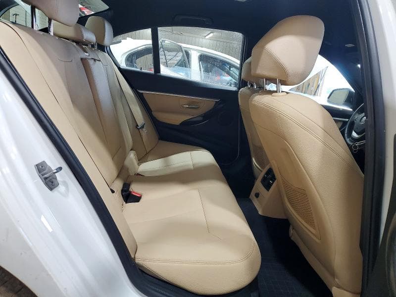 2018 BMW 330E 10