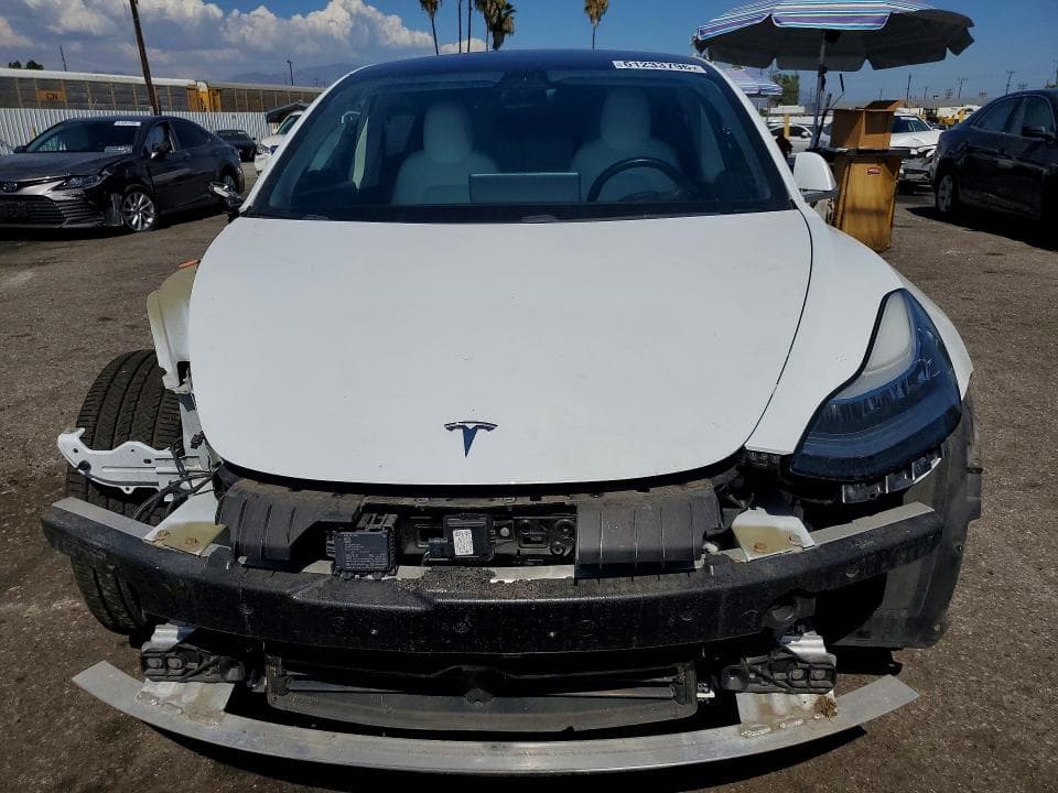 2018 TESLA MODEL 3 5