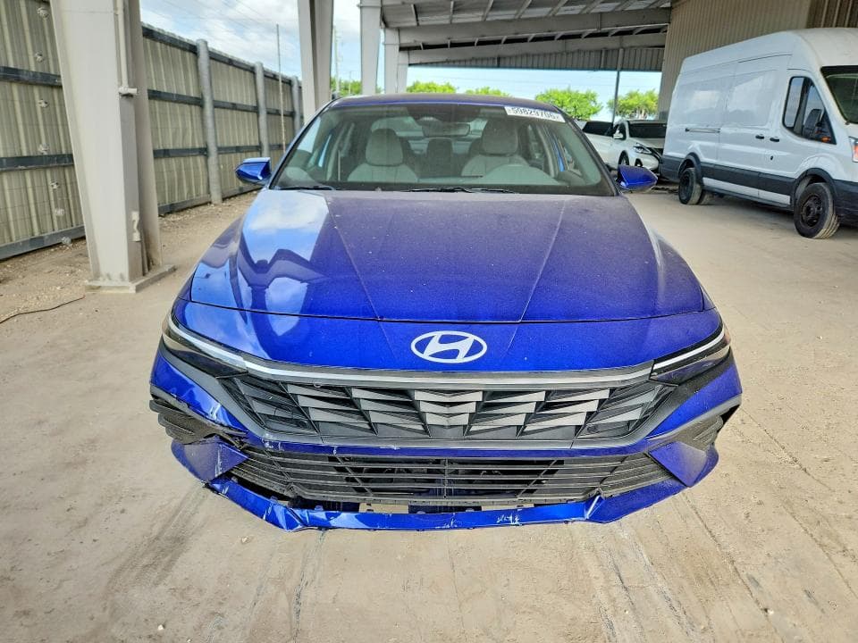 2024 HYUNDAI ELANTRA SEL 5