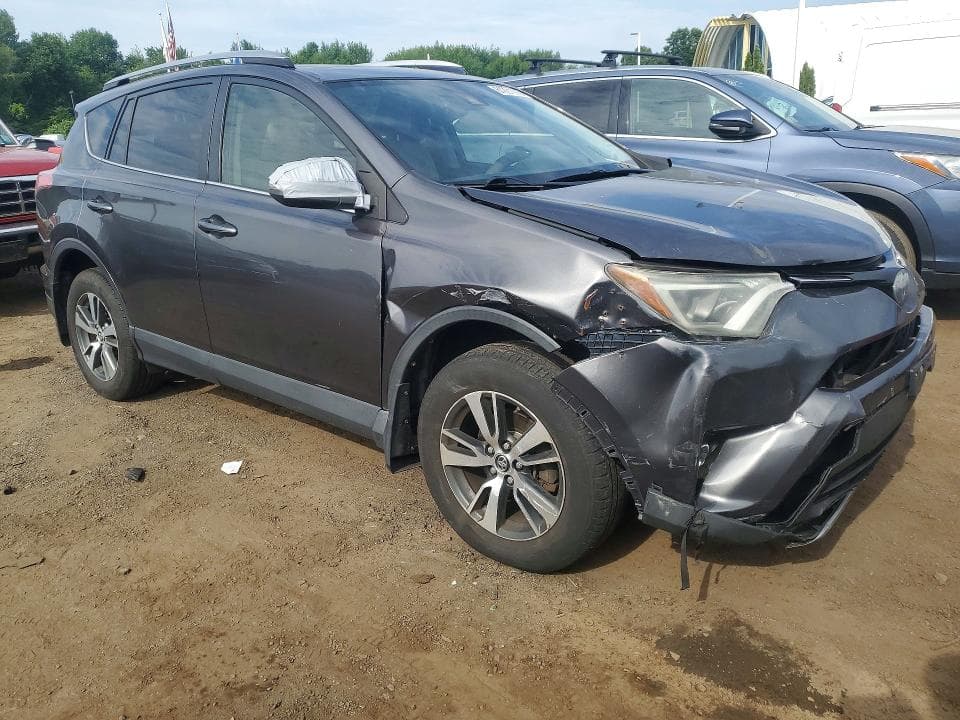 2018 TOYOTA RAV4 XLE 4