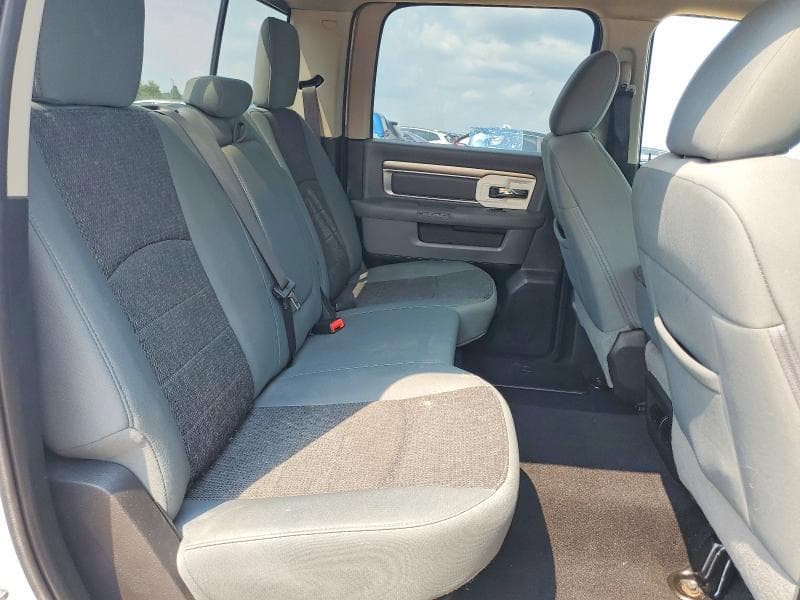 2019 RAM 1500 CLASSIC SLT 10