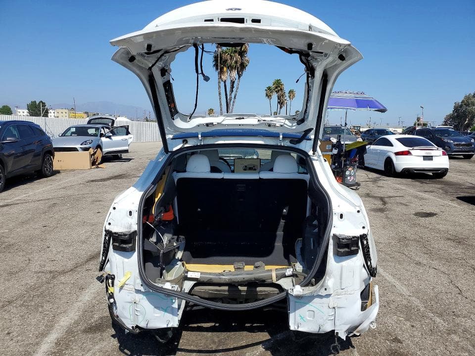 2022 TESLA MODEL Y 6