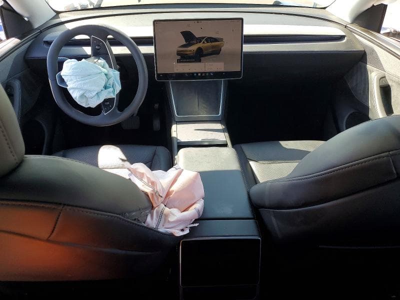 2026 TESLA MODEL Y 8