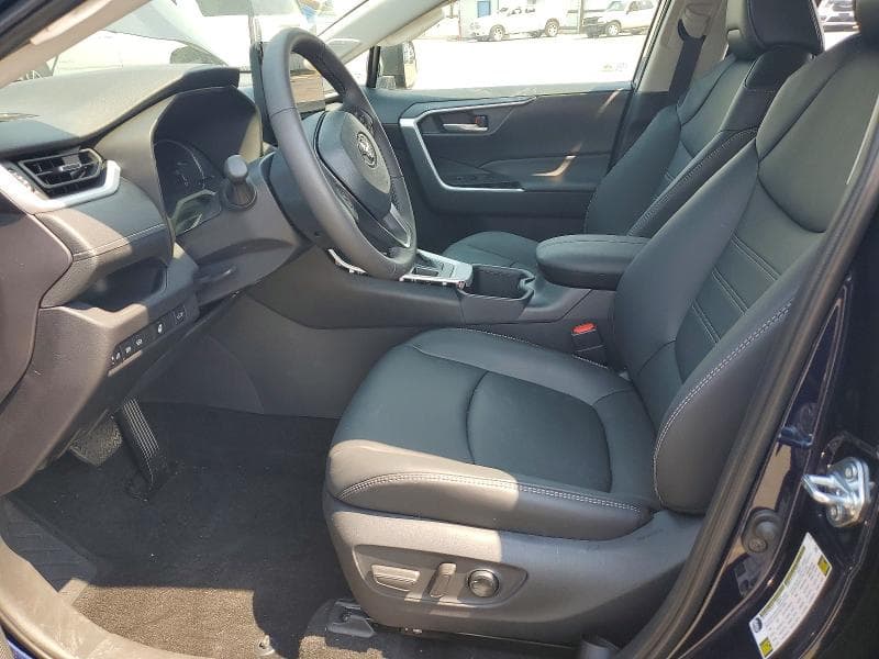 2025 TOYOTA RAV4 XLE PREMIUM 7