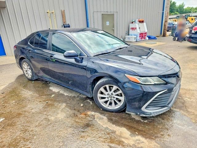 2021 TOYOTA CAMRY LE 4