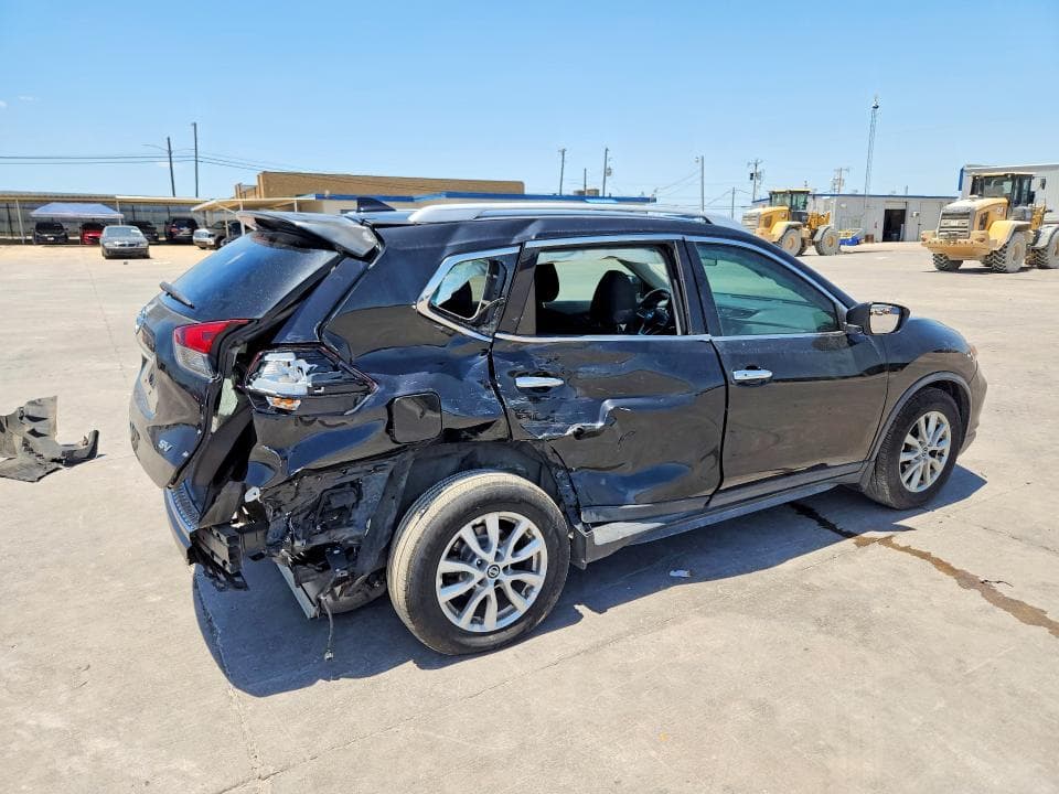 2018 NISSAN ROGUE SV 3