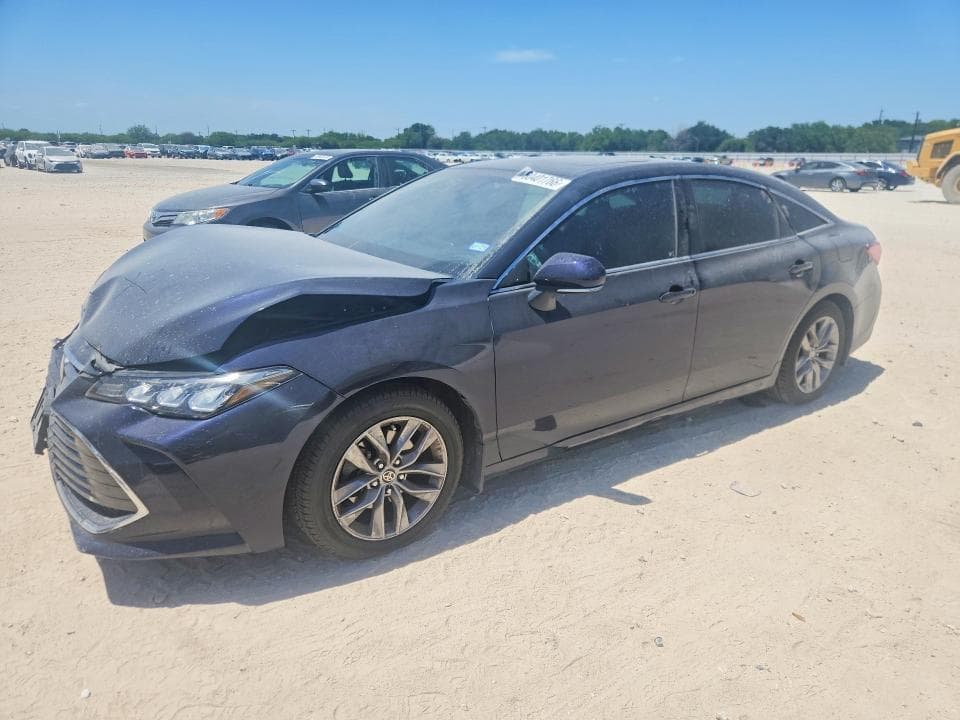 2022 TOYOTA AVALON XLE