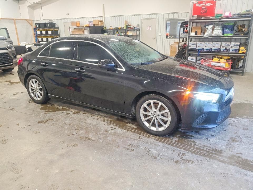 2019 MERCEDES-BENZ A 220 4
