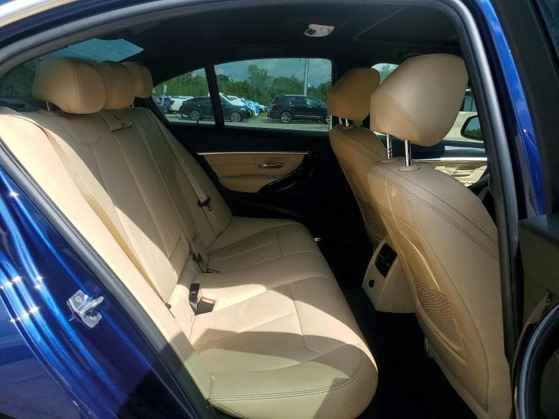 2018 BMW 330 XI 10