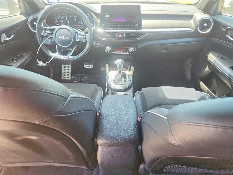 2023 KIA FORTE GT LINE 8