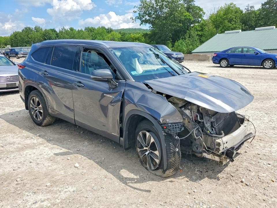 2020 TOYOTA HIGHLANDER HYBRID XLE 4