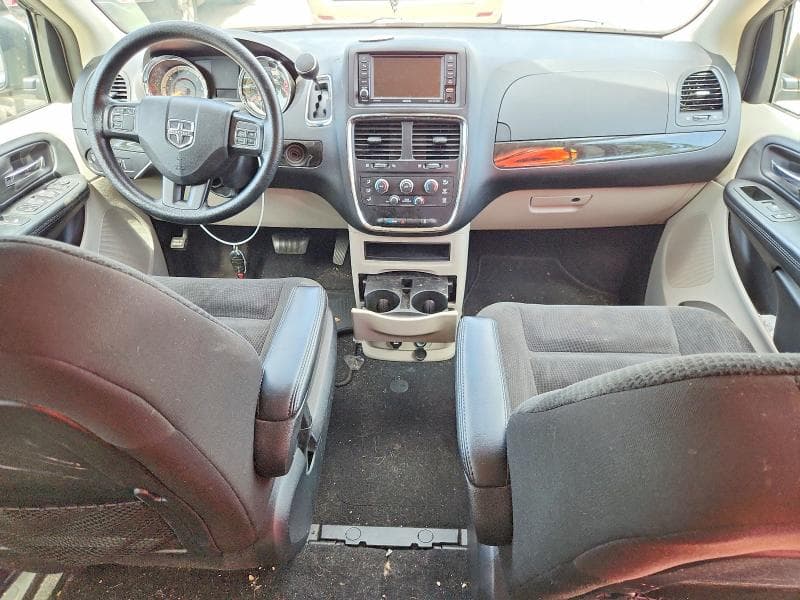 2020 DODGE GRAND CARAVAN SE 8
