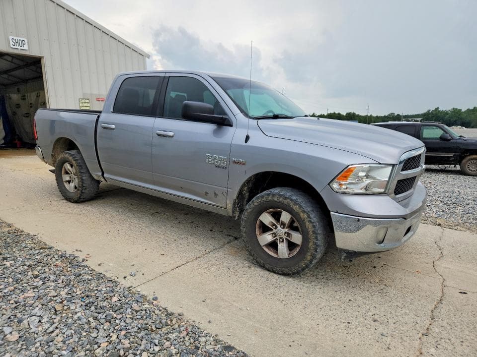 2019 RAM 1500 CLASSIC SLT 4