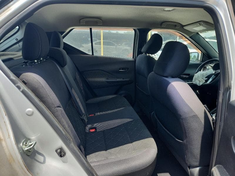 2019 NISSAN KICKS SV 11