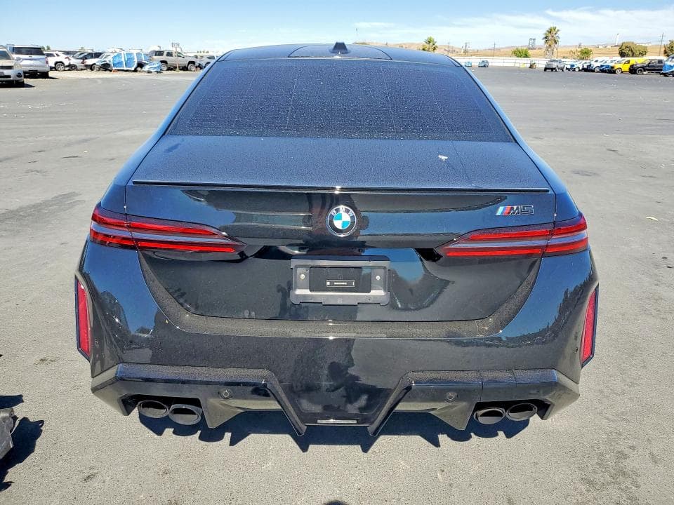 2026 BMW M5 6