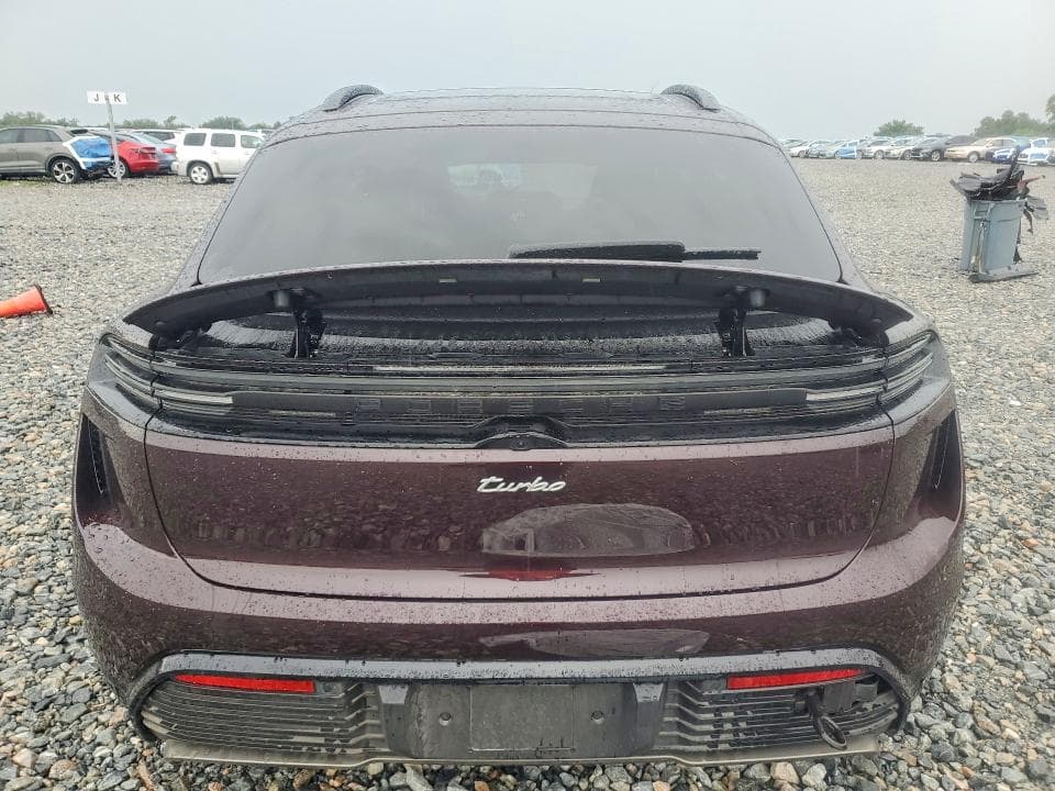 2024 PORSCHE MACAN TURBO 6