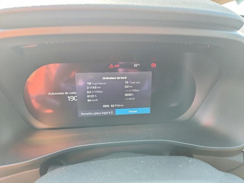 2023 VOLVO XC40 CORE 9