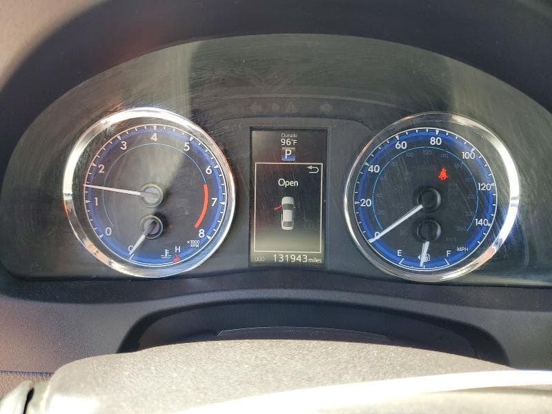 2018 TOYOTA COROLLA SE 9
