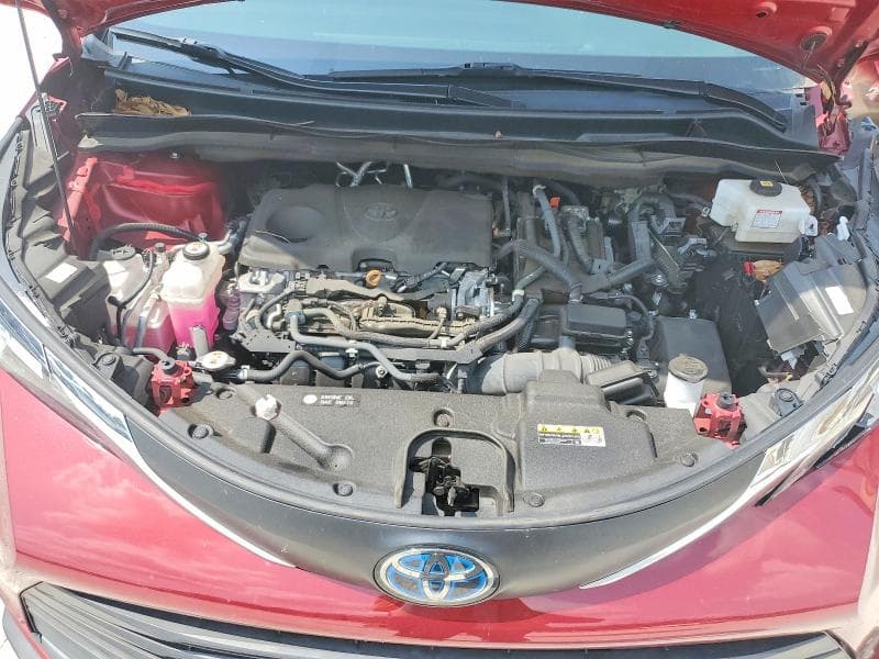 2021 TOYOTA SIENNA LE 12