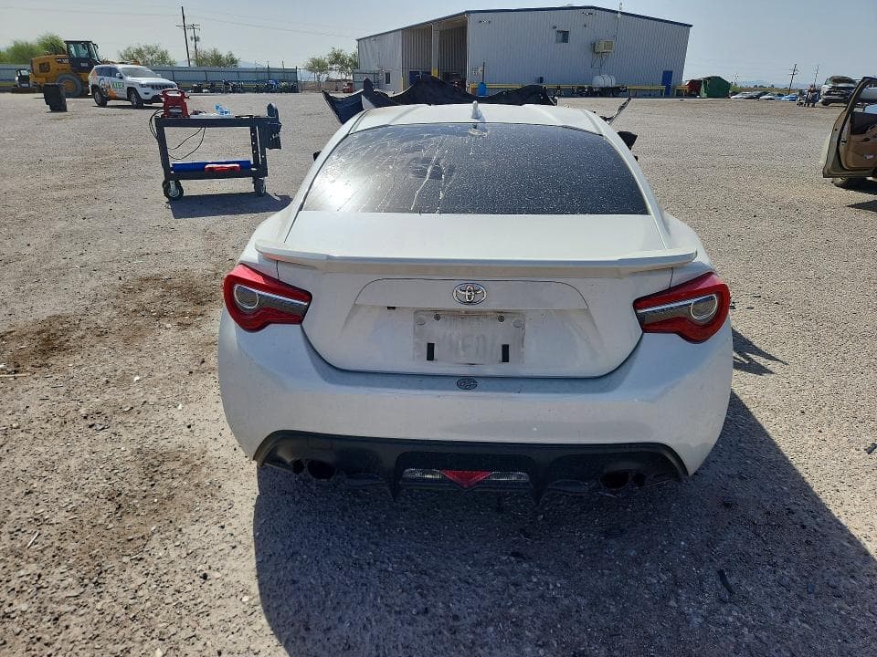 2017 TOYOTA 86 BASE 6