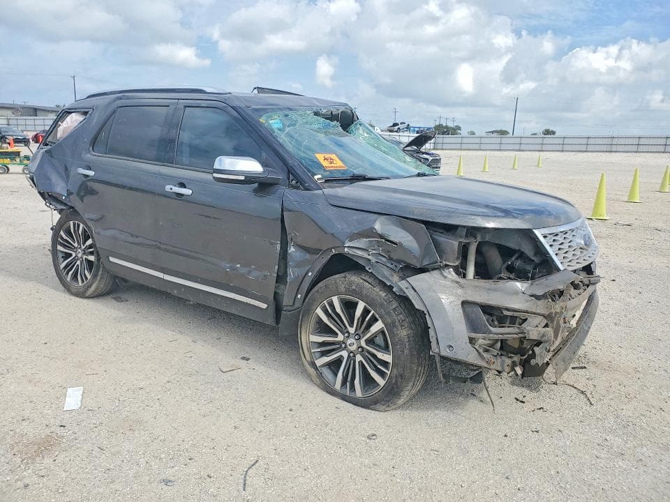 2017 FORD EXPLORER PLATINUM 4