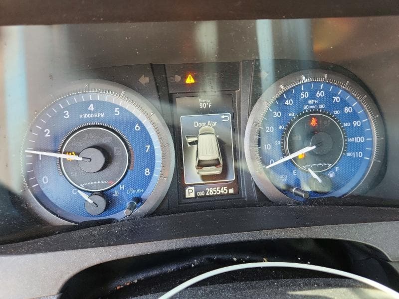 2017 TOYOTA SIENNA 9