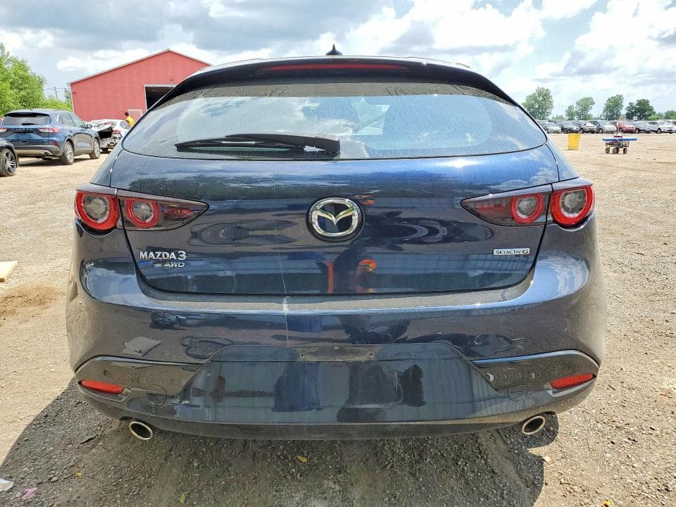 2023 MAZDA 3 PREMIUM 6
