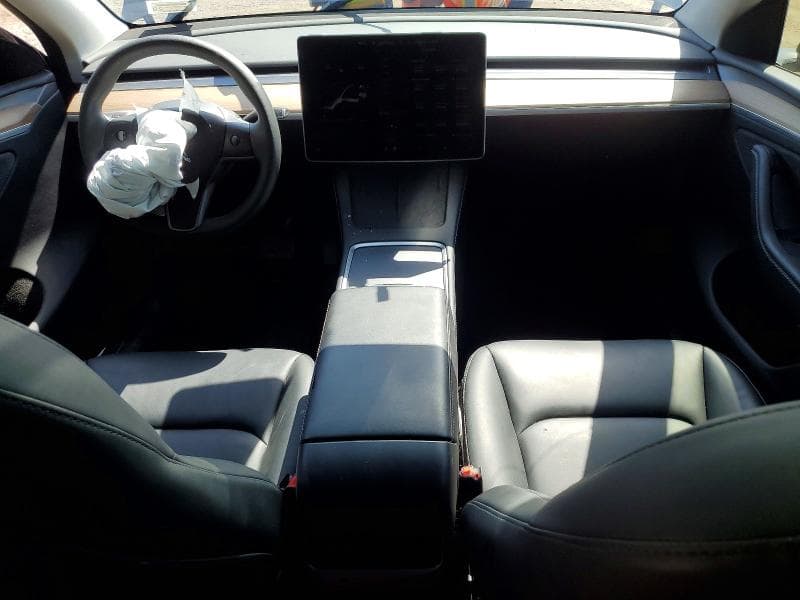2024 TESLA MODEL Y 8