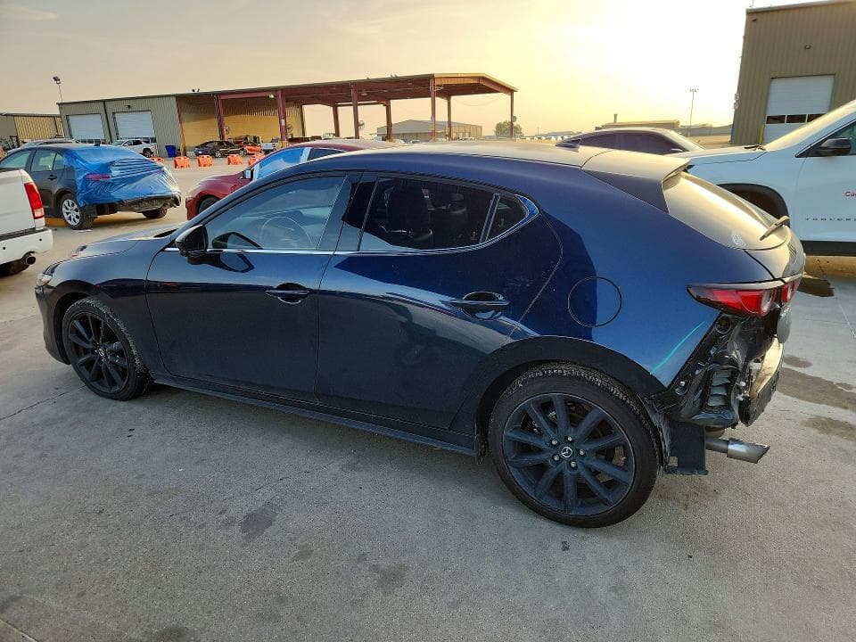 2020 MAZDA 3 PREMIUM 2