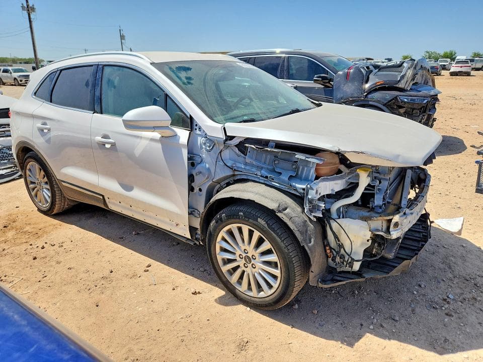 2019 LINCOLN MKC 4