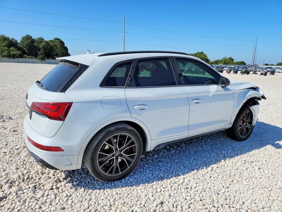 2025 AUDI SQ5 PREMIUM PLUS 3