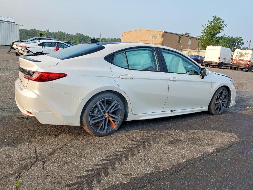 2025 TOYOTA CAMRY XSE 3